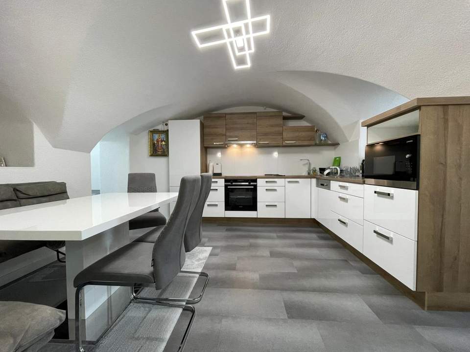 Rarität: Ausgebautes Altbau-Gewölbe in Axams