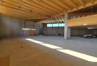 REPRÄSENTATIVER GEWERBE- /BETRIEBS-HOTSPOT MIT EVENT-POTENZIAL DIREKT AN DER A1