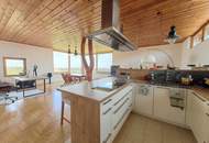 ++ TRAUMBLICK über den gesamten Neusiedler See ++ Architektenvilla mit weitläufigem Garten und traumhaftem Seeblick in idyllischer Lage! + Teilung und weitere Bebauung des Grundstückes möglich