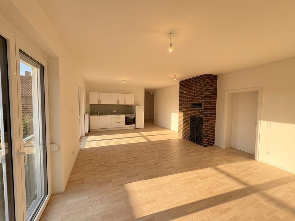 Neu sanierte Stadtwohnung mit Balkon und 650m² Eigengarten