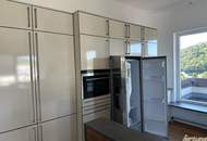 Exklusives Penthouse mit Hotelambiente – Hallenbad, Spa-Bereich, Partykeller und uneinsehbarer Dachterrasse