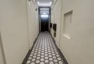 Prestigehaus Sanierungsbedürftige Altbauwohnung 3 Zimmer