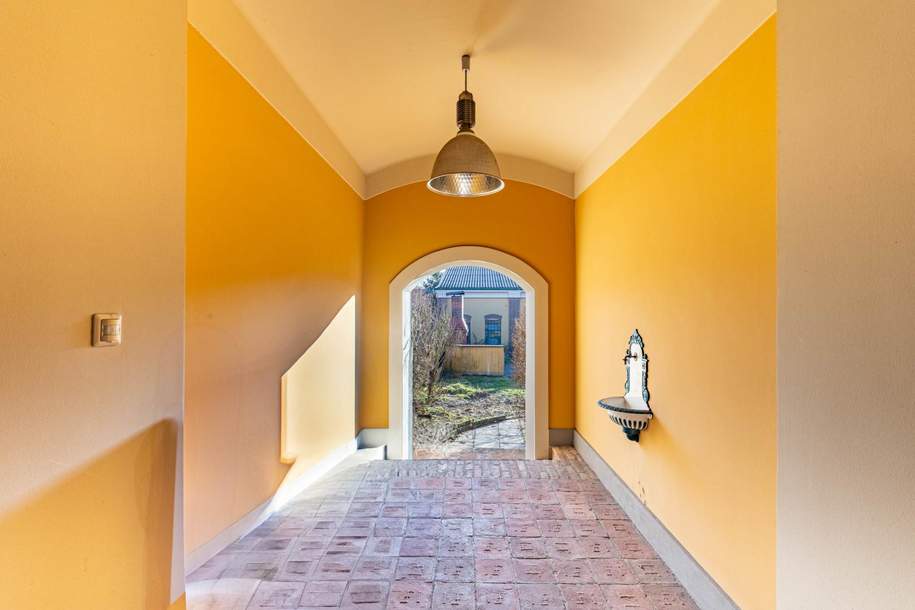 ARBEITEN UND WOHNEN UNTER EINEM DACH! 900 m² WOHN-NUTZFLÄCHE! WOHN- UND GESCHÄFTSHAUS NAHE WIEN!, Haus-kauf, 1.000.000,€, 2013 Hollabrunn
