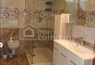 Haus für eine oder zwei Familien in einer ruhigen Sackgasse