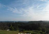 Sonniges Grundstück mit Aussicht