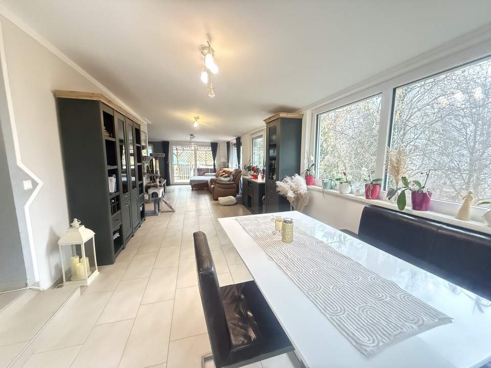 Wohnen, wo andere Urlaub machen – Ihr Zuhause mit Seeblick-Nähe &amp; Burgpanorama