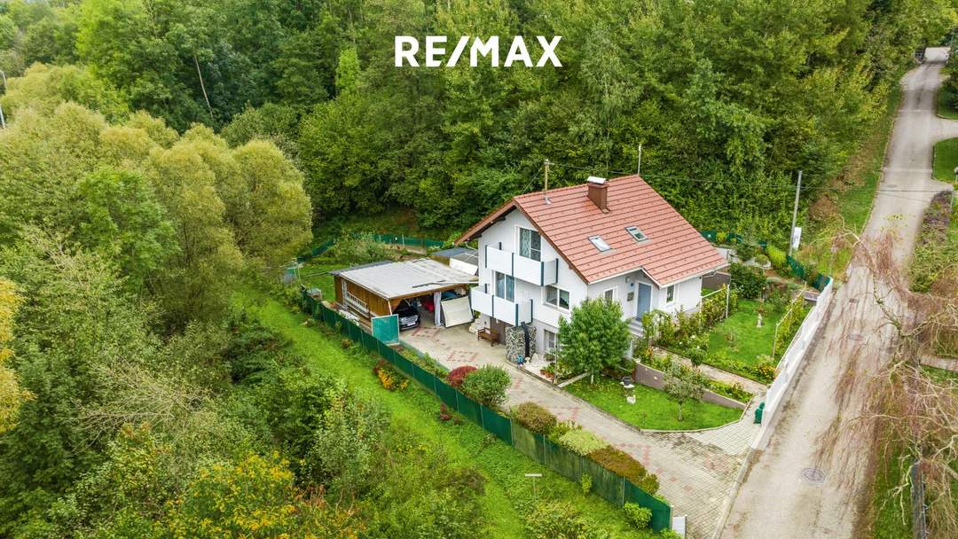 Einfamilienhaus in Bruckmühl mit Carport