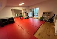 Gemütlicher Wohntraum mit viel Platz, großem Eigengrund und Dachterrasse