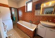 Retro-Charme mit vielen Räumen – Großzügiges Haus zur Sanierung