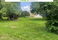 Pulgarn bei Linz: Hausanteil mit Garten und Garagen – ländliches Flair