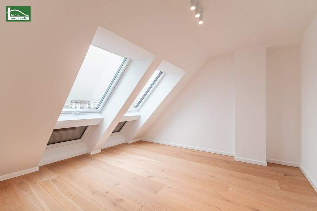 Wunderschöner Altbaustil. Hochwertigst sanierte Erstbezugswohnung mit guter Anbindung. - WOHNTRAUM