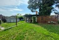 HELL, GERÄUMIG MIT POOL UND WERKSTATT