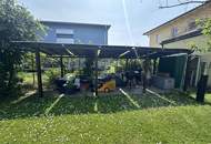 Tolles Zweifamilienhaus mit Einliegerwohnung, sonniger Terrasse, Keller, Doppelgarage und Pool!