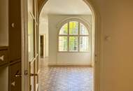 Elegante Wohnung in historischer Villa mit Dachterrasse und Blick ins Grüne