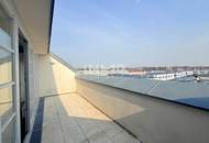 Traumblick im Schloss! Wunderschöne 3 Zimmer Terrassen Wohnung!