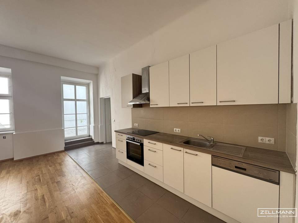 Helle 2-Zimmer-Wohnung mit großer Terrasse in ruhiger Lage | ZELLMANN IMMOBILIEN