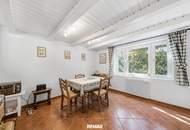 Absolute Traumlage in Mühlbach: Geschmackvoller Landhausstil, parkähnlicher Garten, Pool und einmaliger Fernblick!