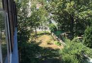 ALTBAUMIETE IN GARTENRUHELAGE
