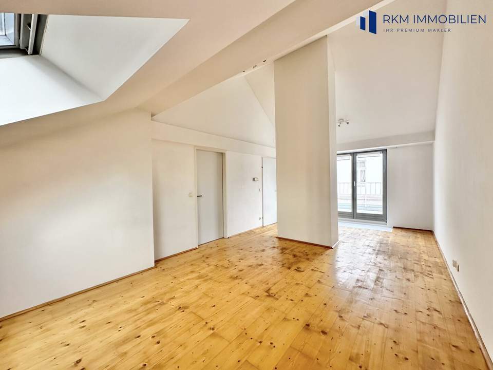 Über den Dächern von Ottakring – außergewöhnlich ruhige Dachgeschosswohnung mit sonniger Ostterrasse