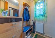 TOP PREISLEISTUNGSVERHÄLTNIS! 3 Wohnetagen mit Pool, Balkon, Garage, Wintergärten und Panoramablick!