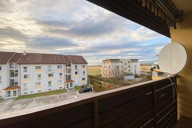 4-Zimmer Mietwohnung mit fast 100 m² und Loggia, Wohnung-miete, 850,00,€, 2624 Neunkirchen
