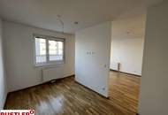 Helle Neubauwohnung mit Terrasse!