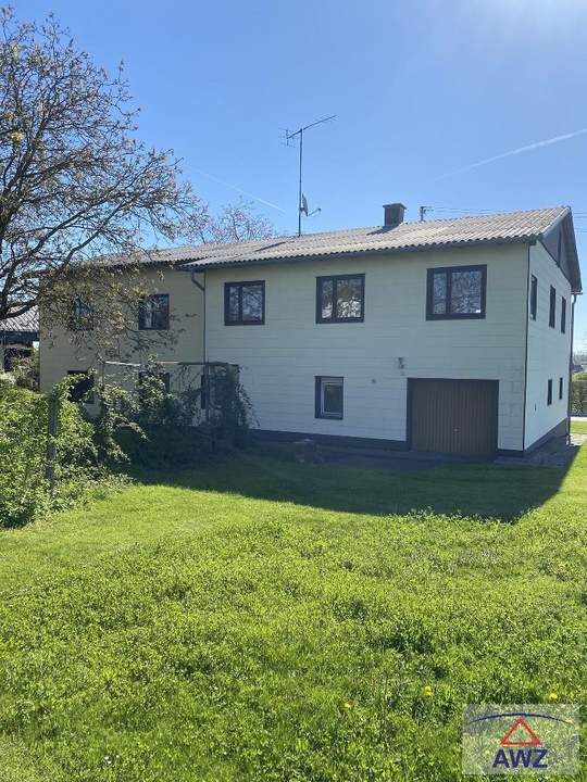 Älteres Haus mit ca. 1150 m² großem Grundstück!