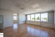 Grundstück mit vier Baukörpern - Büro-, Geschäfts- und Gewerbegebäude inkl. Parkplätzen in Vösendorf