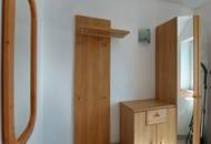 Haus mit zwei getrennten Wohneinheiten in ruhiger Lage