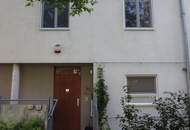 1220! Tolle 4 Zimmer Gartenwohnung und Stellplatz in Grünruhelage!