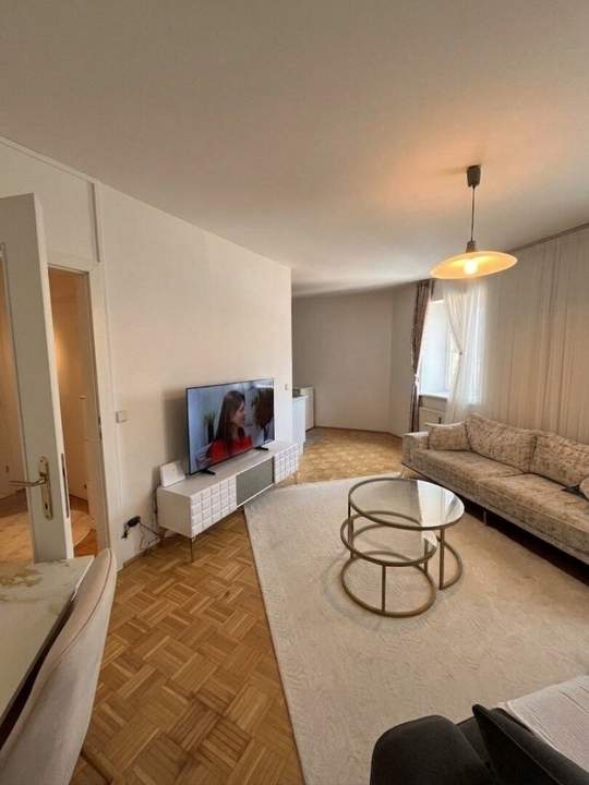 Graz-Zentrum: Rendite ab Tag eins: Schön, sehr gut aufgeteilte, 2-Zimmer-Wohnung! 2.OG, Top.14 mit 49m² für Anleger um € 100.000,- bzw. für Endverbraucher für € 110.000,-