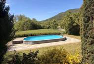 Großzügiges Einfamilienhaus mit Pool und Sauna im Grünen