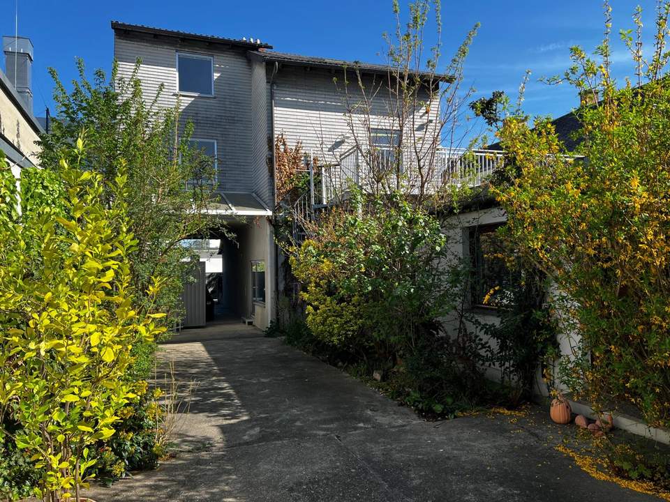 VIEL PLATZ für Kreativität, Kunst, Handwerk, Vermietung etc. > 750m² Wohn/Nutzfläche in Meidling!