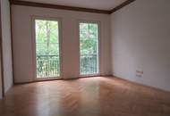REPRÄSENTATIVE VILLA MIT BLICK IN DEN SCHLOSSPARK