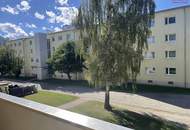 Lichtdurchflutete 77 m² Wohnung mit Balkon in ruhiger Lage !!!