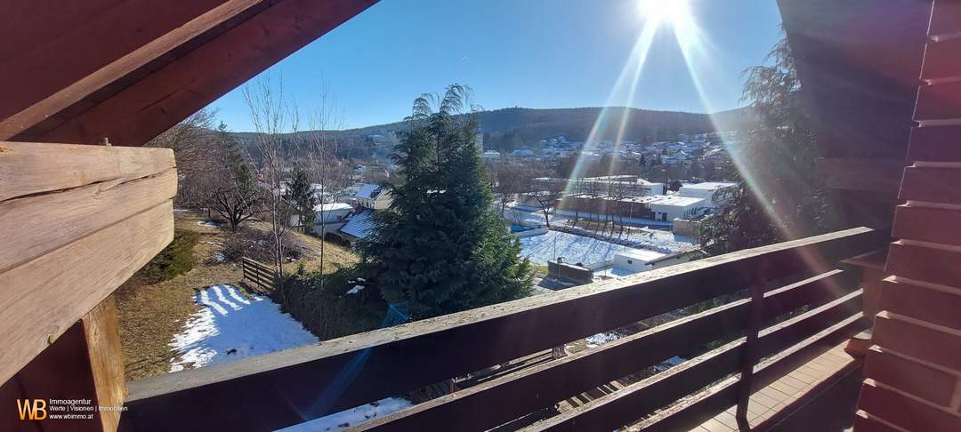 Fernblick 3 Geschoße, über 200m² WNFL + 100m² Lager + 4300m² Eigengrund