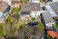 Einfamilienhaus mit großem Garten, sehr guter öffentlicher Anbindung und ausgezeichneter Infrastruktur in der Nähe des Badesees.