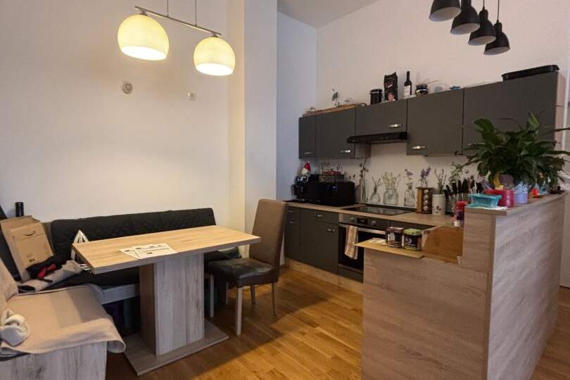 Das besondere Wohnerlebnis für Anspruchsvolle! Traumhafte 3-Zimmer-Wohnung in den historischen Dragoner Höfen in Wels! Ab 01.04.2026 verfügbar!, Wohnung-miete, 908,17,€, 4600 Wels(Stadt)