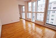 INNSTASSE, gepflegte 87 Neubau-Maisonette, 2 Zimmer, Komplettküche, Wannenbad, Parketten, 4. Liftstock