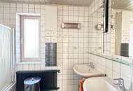 Großzügiges Wohnhaus mit zwei Wohneinheiten – ideal für Familien oder Mehrgenerationen mit Garten und mehreren Stellplätzen