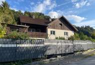 Geräumiges Einfamilienhaus mit Burgblick