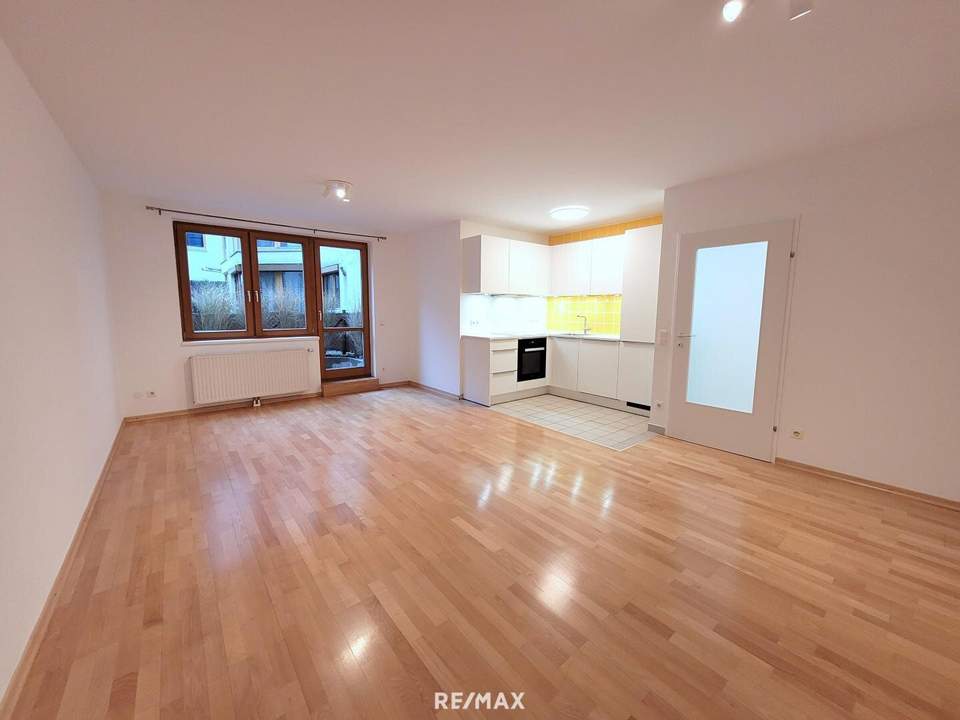 Super-Cityapartment : 1 Zimmer + Terrasse + Garage im 7ten!