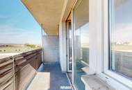 Sanierungsbedürftige 2-Zimmer-Balkon-Wohnung in U1-Nähe
