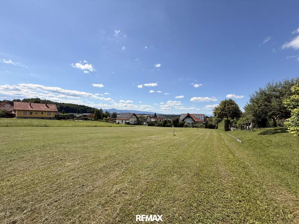 Sonniges Baugrundstück in ruhiger Lage - Ihr Platz zum Wohlfühlen!