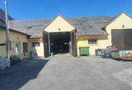 Vermiete Liegenschaft teilbar 1) Haus 157m² 2)Geschäftslokal (Praxis Gastro?, Kaffee? ect) 220m² 3)Lager derzeit mit Hochregalen 250m² 4)Lager- Geschäfts- oder Bürofläche 1.OG 234m² 5)Doppelgarage LKW-tauglich 49,40m² 6)Außenflächen und Parkplätze (Provisionsfrei)