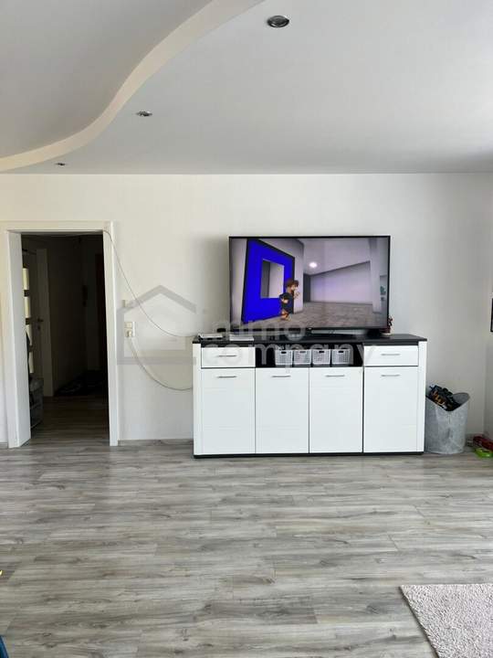 Sehr schöne, lichtdurchflutete 4 Zimmerwohnung in Zentrum von Stainach. Zweitwohnsitzfähig