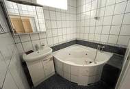 4. OG! Sanierungsbedürftige 2 Zimmer Wohnung in S-Bahn-Nähe