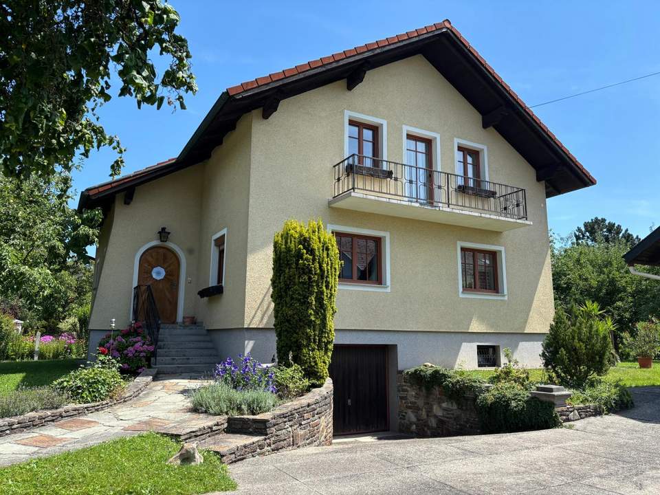 ***OPEN HOUSE Freitag, 8. August 2025 13 - 16 Uhr*** Gepflegtes Einfamilienhaus in sonniger und zentrumsnaher Lage
