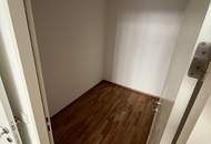Provisionsfrei 107qm sonnige ruhige sanierte barrierefreie Wohnung mit 8200qm privatem Park