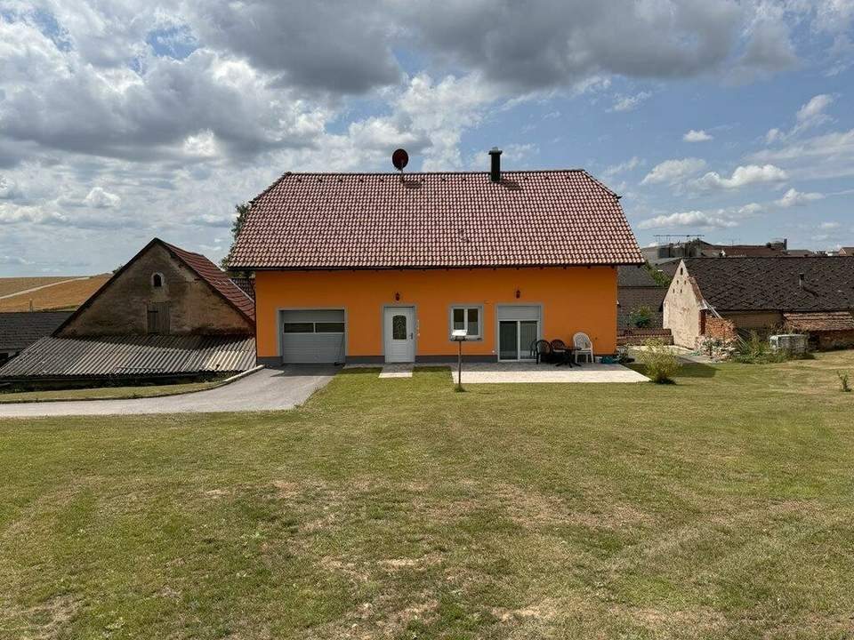 Ehemaliger Bauernhof mit neuem Einfamilienhaus